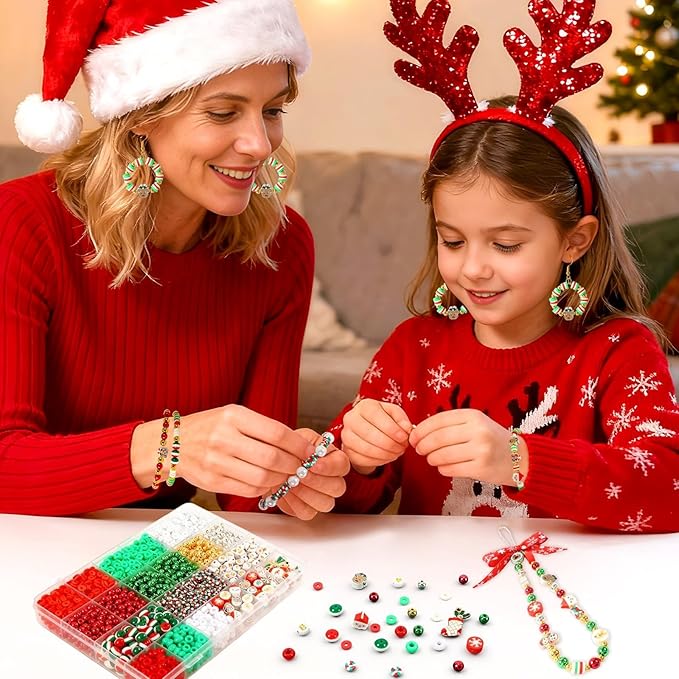 UPINS 2100PCS+ Christmas Bracelet Making Kit, Christmas Red Green White Gold Clay Beads for Friendship Jewelry Making Holiday with Xmas Charms