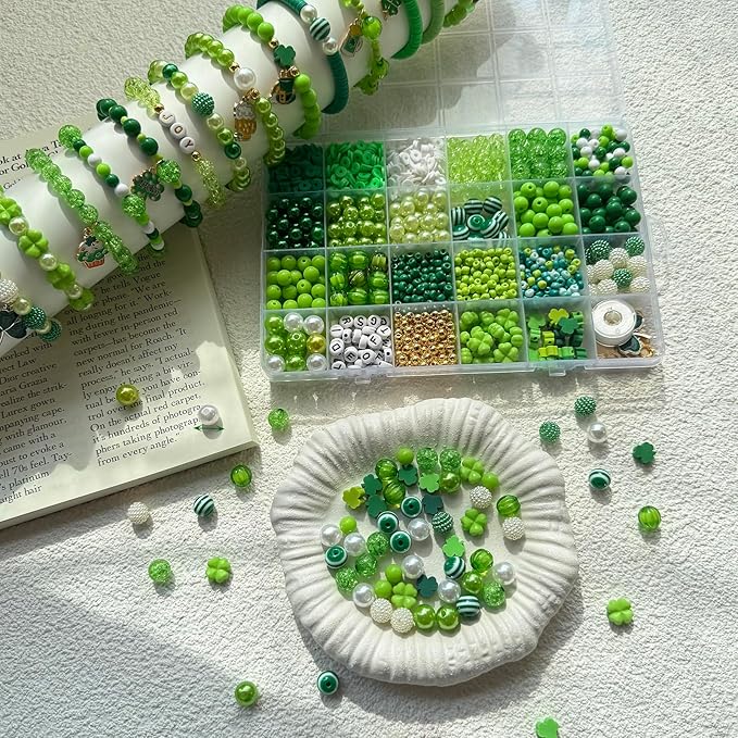 2290Pcs St. Patrick's Day Bracelet Making Kit, 24 Style Green Assorted Beads Shamrock Clover Acrylic Round Bead Charms Bracelet Kit for Jewelry Making Pearl Plastic Heishi Bead for Earrings DIY Craft