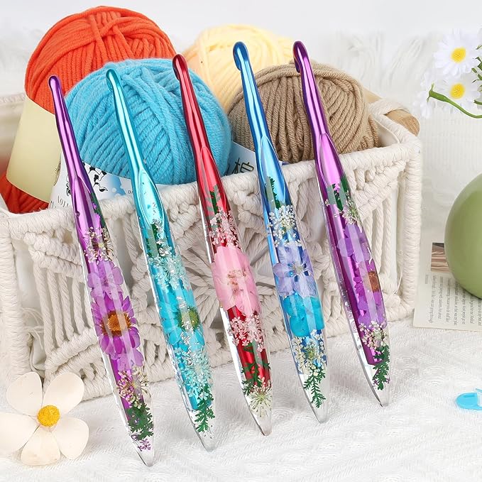 Coopay Large Crochet Hooks, 5 PCS Crochet Hook Set with Case (6.5mm, 7mm, 8mm, 9mm, 10mm), Floral Resin Grips - Beautiful & Ergonomic, Great for Crocheting Blankets, Dolls, Shawls, Hats, Scarves