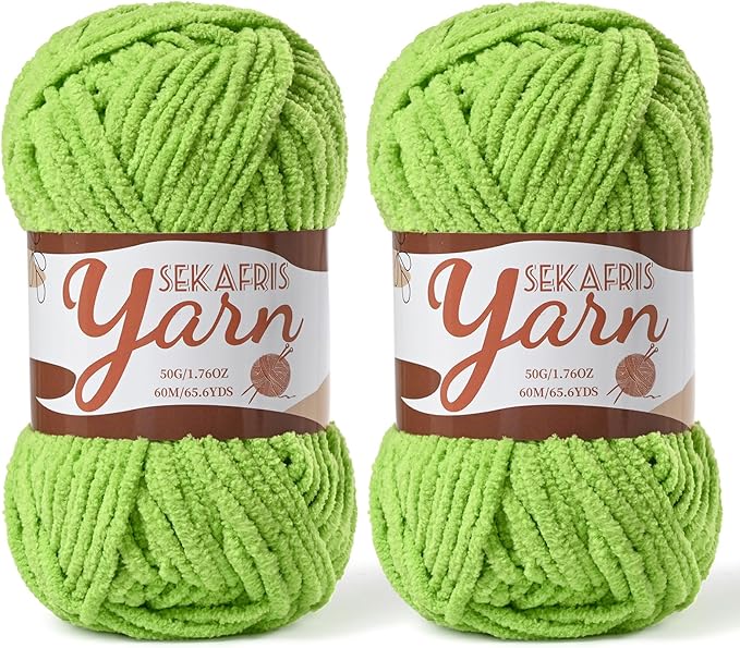 2 Pack Fluffy Velvet Yarn for Crocheting，Baby Blanket Yarn for Crocheting Soft，100g(131yds) Amigurumi Yarns，Plush Chenille Crochet Yarns，Puzzle Yarn for Crochet Weaving Craft(2 Grass Green)