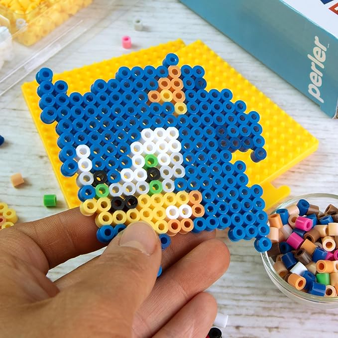 Perler 80-57249 Sonic The Hedgehog Deluxe Fused Bead Craft Activity Kit with 14 Projects, Multicolor, 4504 Pieces