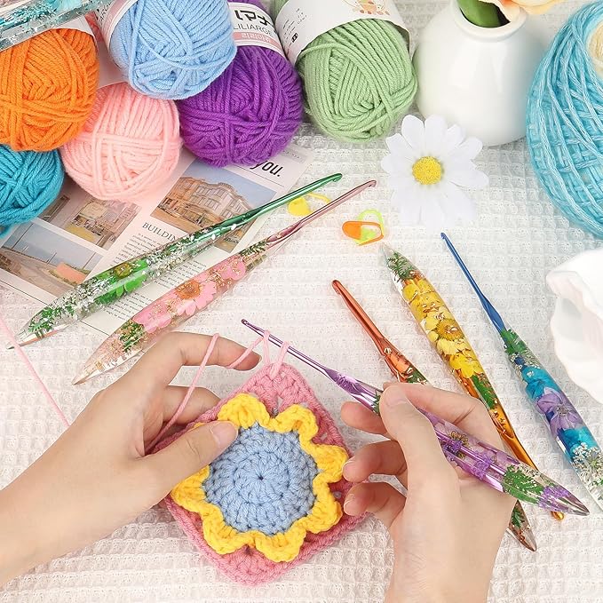 Coopay Crochet Hooks, 5.5mm Ergonomic Crochet Hook with Floral Plastic Grips, Stylish and Unique, Ideal for Crocheting Blankets, Dolls, Shawls, Hats, Scarves (I-5.5mm)