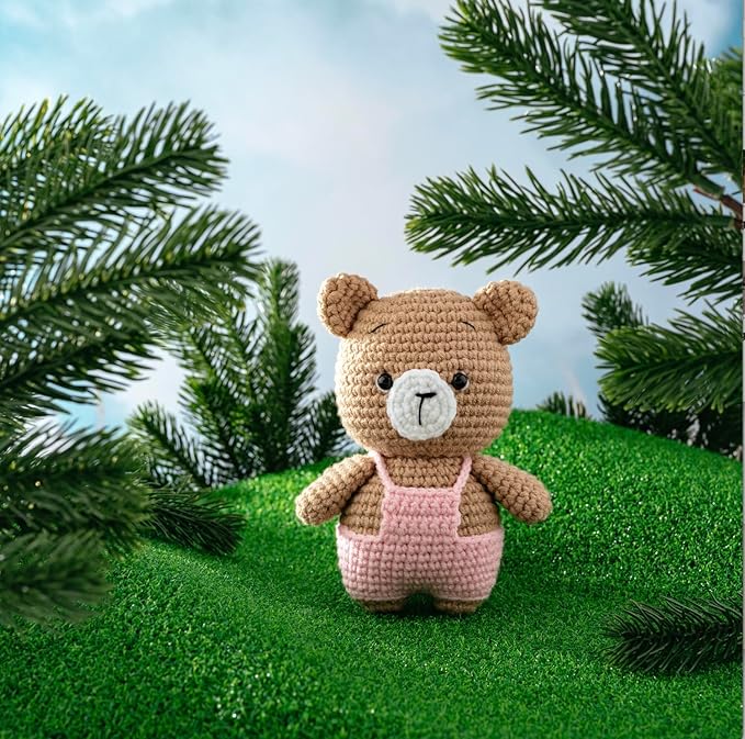 PUFLS Bear Crochet Kit for Beginners Kids, Beginner Crochet Kit for Adults and Kids with Video Tutorials, Crochet Kits with Mini Crochet Animals, Knitting Kit for Beginners and Cute Crocheting Kit