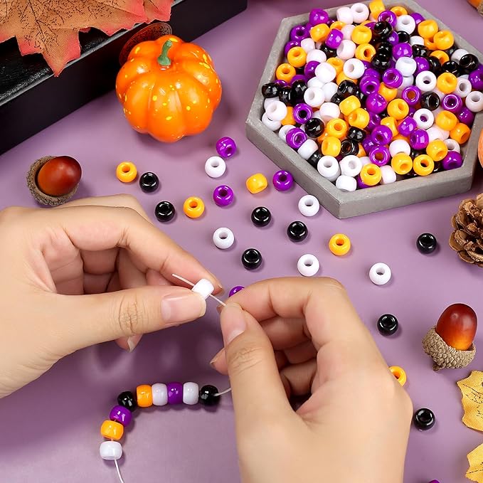 1000 Pcs Halloween Pony Beads, Colorful Beads for Bracelets Jewelry Making, Plastic Hair Bead for Braids for Craft, Gifts for Friend(Black, White, Orange, Purple)