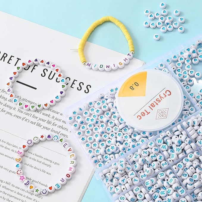 nikkiGuo 1250pcs 4x7mm White Round Acrylic Alphabet Beads A-Z Heart Beads with Numbers Crystal Line for Jewelry Bracelet, Necklace and Key Chains (Orchid White Color)