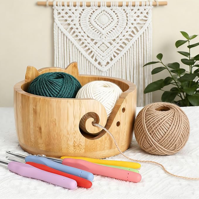 Wooden Pig Yarn Bowl Set, 6.7in x 4.1in Large Yarn Bowl for Crocheting, Complete Crochet Accessories Kit with 12 Size Crochet Hooks, Tape Measure, Counter, Scissors & Storage Bag
