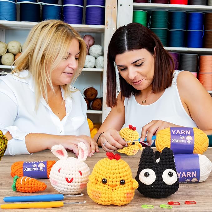 XSEINO Crochet Kit for Beginners,Crochet Start Kit with Step-by-Step Video Tutorials,Learn to Crochet Kit for Beginners - Cat,Chick,Rabbit,Carrot