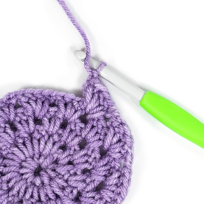 Clover 1053/K Amour Crochet Hook, Size K/6.5mm , Green