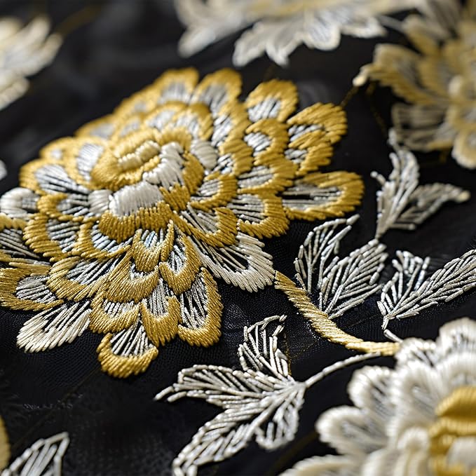 6 Skeins Metallic Embroidery Floss, Glitter Silver & Gold Embroidered Thread Set, Polyester Sewing Floss Cross Stitch Thread Friendship Bracelets Threads for Hand Embroidery, String Art