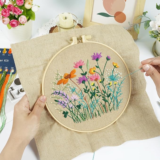 MAMUNU Embroidery Kit for Beginners Adults, Cross Stitch Kits, Stamped Cross Stitch Kits, Flower Embroidery Kit with Printed Embroidery Cloth, Embroidery Hoop, Color Threads and Tools