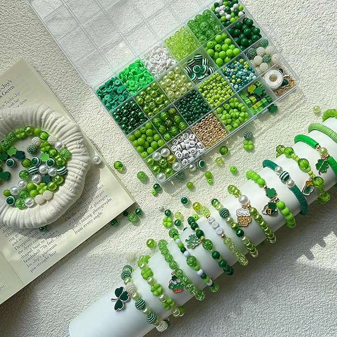 2290Pcs St. Patrick's Day Bracelet Making Kit, 24 Style Green Assorted Beads Shamrock Clover Acrylic Round Bead Charms Bracelet Kit for Jewelry Making Pearl Plastic Heishi Bead for Earrings DIY Craft