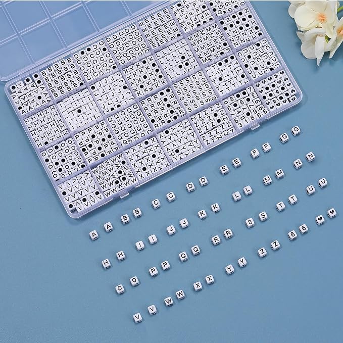 730pcs Square Letter Beads, 28 Styles Friendship Bracelet Kit, 6x6 mm Acrylic Alphabet Beads for Bracelet and Jewelry Making(White and Black)