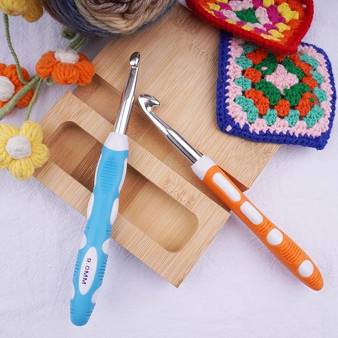 9mm 10mm Crochet Hook, Smooth Metal Head and Soft Rubber Grip Extra Long Ergonomic Crochet Hooks for Arthritic Hands, Beginners and Crochet Enthusiast