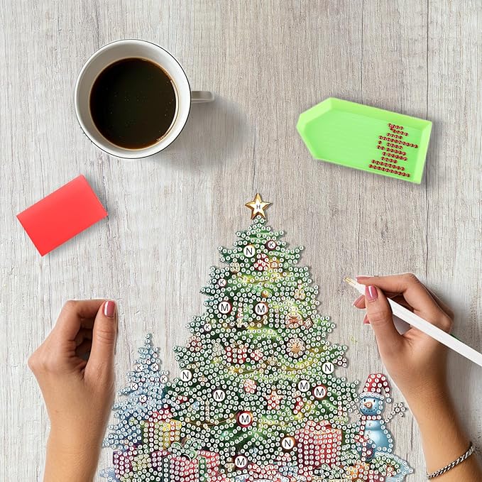 SENQAO Christmas Diamond Art Hanging Kits for Adults Kids, Christmas Tree Diamond Art Suncatchers, 5D Special Shape Diamond Painting Pendant Window Ornament Gifts for Home Door Wall Decor