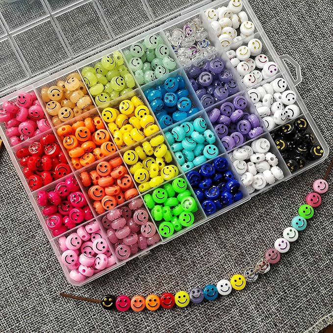 Amaney 480pcs Smiley Face Beads 24 Colors 10mm Big Acrylic Spacer Beads for Jewelry Bracelet Earring Necklace Craft Mobile Phone Pendant Making Kit