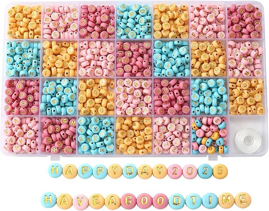 nikkiGuo 1250pcs 4x7mm White Round Acrylic Alphabet Beads A-Z Heart Beads with Numbers Crystal Line for Jewelry Bracelet, Necklace and Key Chains (Flat Round Color Plus Gold)