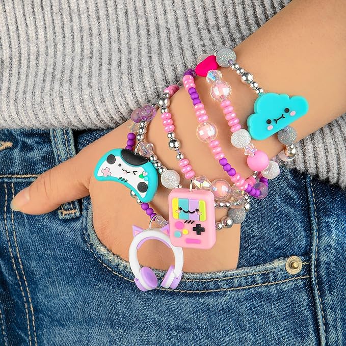 Fashion Angels Charm Changers Jewelry Design Kit, Includes Charms & Over 700 Beads, Custom Jewelry & Fun Craft Activity for Kids