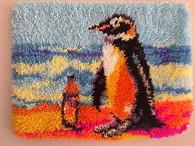 GLAECYY Latch Hook Kits Rug Crochet Yarn Kit Cushion Colour Pre-Printed Canvas Rug Needlework DIY Hook and Latch Kit (Seaside Penguin)