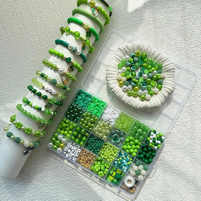 2290Pcs St. Patrick's Day Bracelet Making Kit, 24 Style Green Assorted Beads Shamrock Clover Acrylic Round Bead Charms Bracelet Kit for Jewelry Making Pearl Plastic Heishi Bead for Earrings DIY Craft