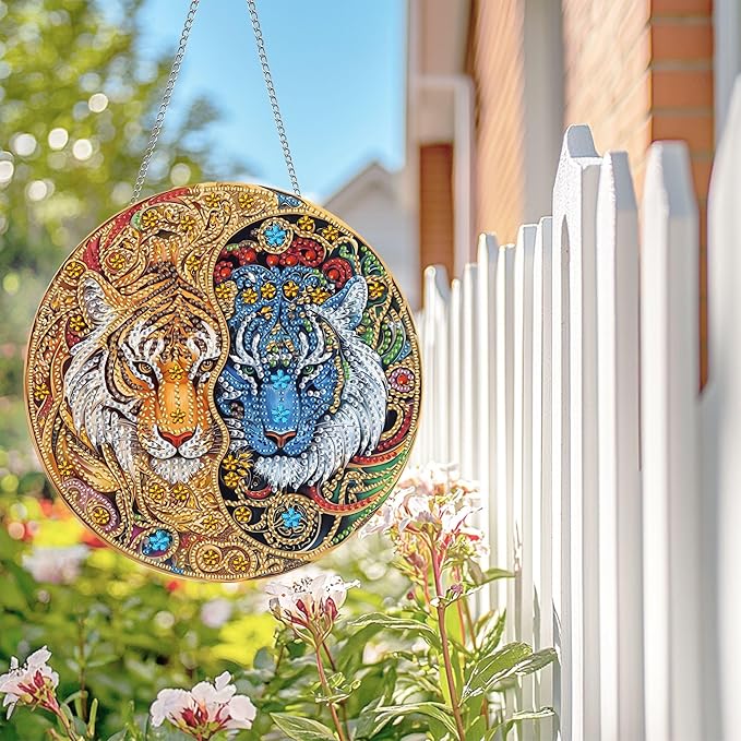 Wergund 5D DIY Tiger Diamond Art Hanging Kits, Hanging Diamond Art Animal, Acrylic Special Shaped Rhinestone, Window Hanging Pendants for Home Wall Garden Front Door Outdoor Decor Gift(Tiger)