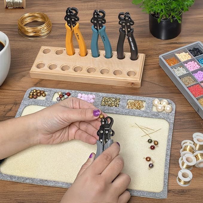 The Beadsmith Original One Step Looper – Create and Trim Consistent 1.5 mm Loops for Jewelry Making, Use With 24-18g Craft Wire (Patented)