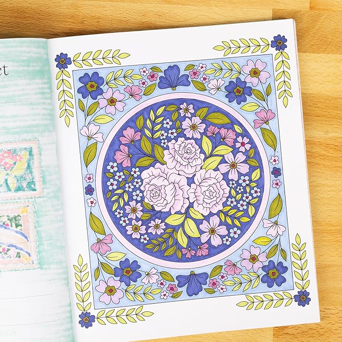Elyse Breanne Design, The Good Life Coloring Book: 40 Mediterranean Coast-Inspired Designs to Help You Relax and Unwind