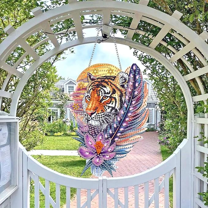Wergund DIY Tiger Diamond Art Hanging Kits, Hanging Diamond Art Animal, Acrylic Special Shaped Rhinestone, Window Hanging Pendants for Home Wall Garden Front Door Outdoor Decor Gift(Tiger)