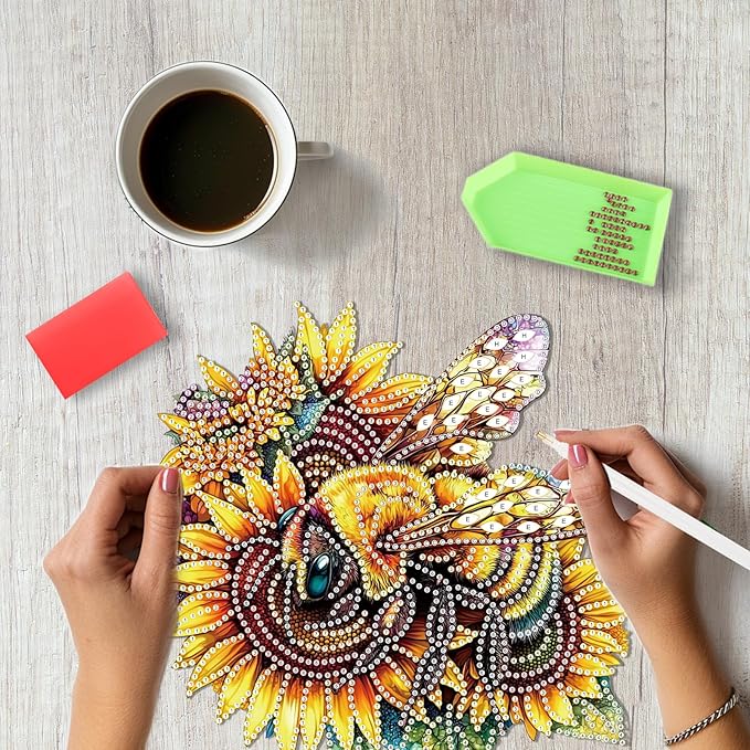 SENQAO Bee Diamond Art Hanging Kit for Adult, Special Shaped Rhinestone, DIY Acrylic 5D Diamond Art Painting Window Pendants Home Garden Wall Hanging Kits Hanging Ornament