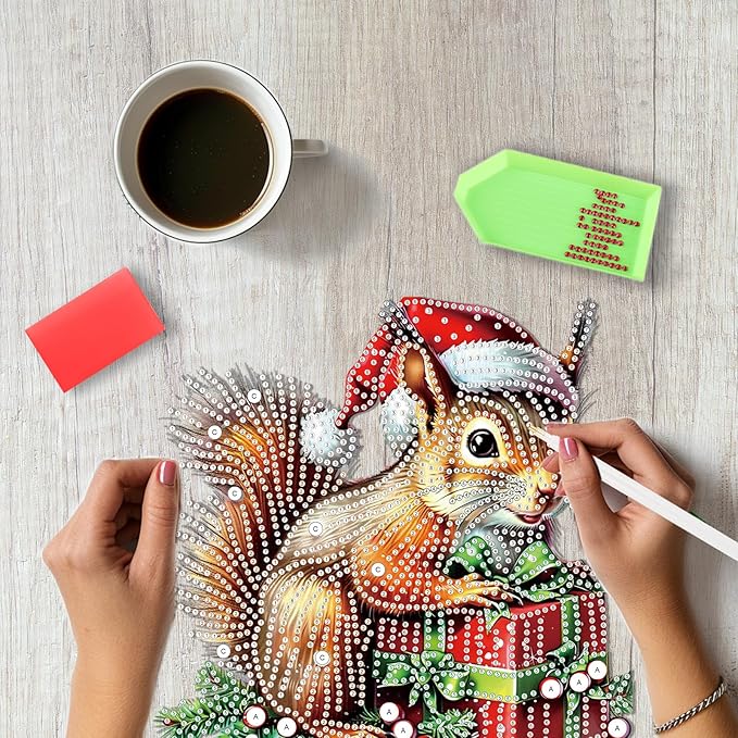 SENQAO Squirrel Diamond Art Hanging Kits for Adults Kids, Christmas Diamond Art Suncatchers, 5D Special Shape Diamond Painting Pendant Window Ornament Gifts for Home Garden Door Wall Decor