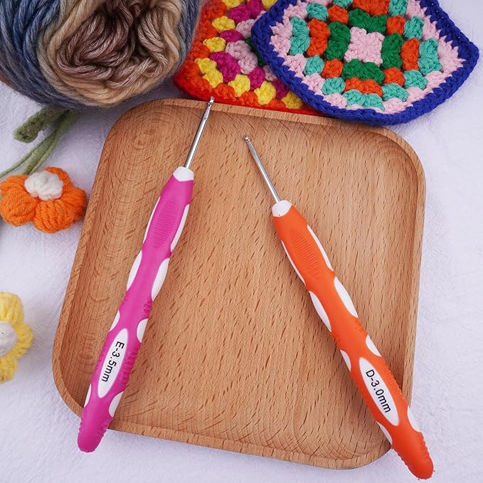 3mm 3.5mm Crochet Hook, Smooth Metal Head and Soft Rubber Grip Extra Long Ergonomic Crochet Hooks for Arthritic Hands, Beginners and Crochet Enthusiast
