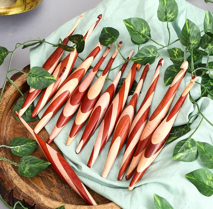 Brainmart Wooden Crochet Hooks, Set of 12 Premium Maple & Red Wood Knitting Hooks, 3.5mm(E) to 12mm(P) with Holder Ergonomic Knitting Needles, Perfect for Knitters & Crocheting