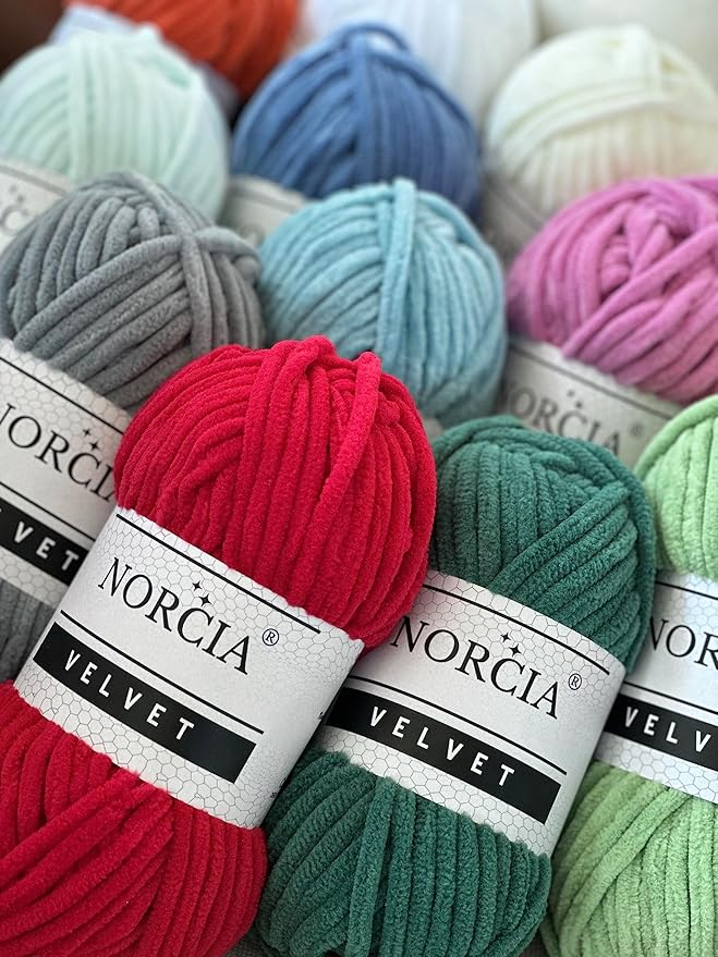 Soft Velvet Chenille Yarn for Crocheting & Knitting - Super Bulky 100g (74.3 yds) Baby Blanket Yarn - Amigurumi & Weaving Craft (Blue, 1 Skein)